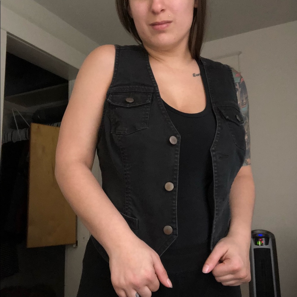 Rocker Vest